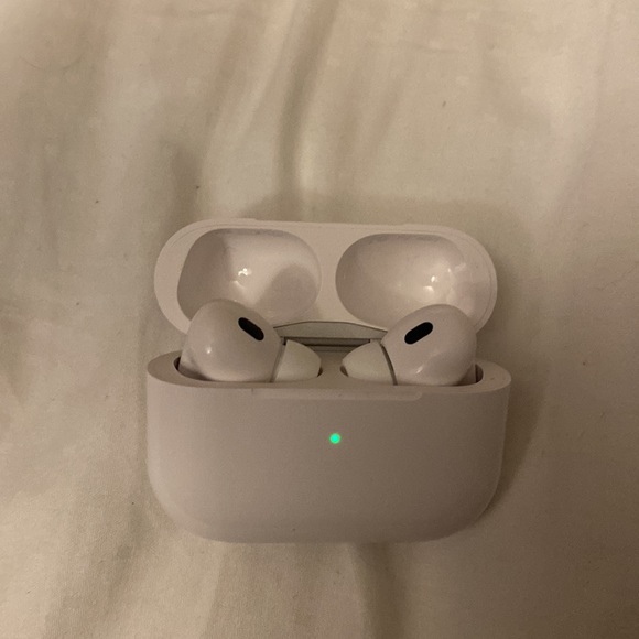 Airpods Pro Gen 2 - Picture 5 of 6
